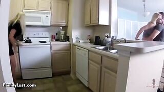 Family Lust HD compilation of guys cumming on the girls’ faces