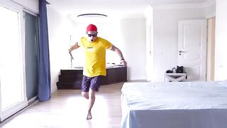 Blogger caught a cheating couple and recorded their steamy session on camera