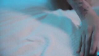 A cute teen shows you how to masturbate with a Hitachi wand