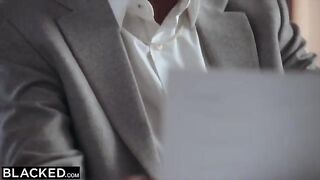 The blonde is crazy about her best friend's boss, she will do anything to get closer