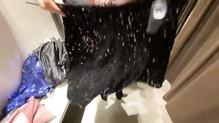 The choice of outfit in New York ends with a big cumshot on tits