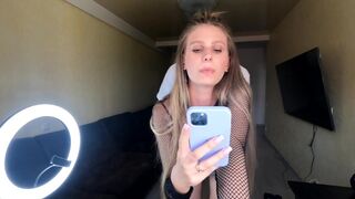Fucking beauty on the phone with her lover