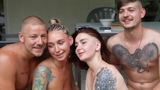 Amateur swinging real couples OWIAKS and LeoKleo in an intense foursome - OVIRGINS