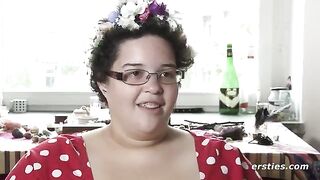 An Amateur Girl with a Shaved Pussy Plays with Herself