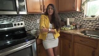 My stepmom's big ass splashes me with her squirting pussy in the kitchen