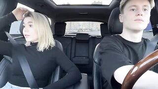 The hot blondie pays for the taxi ride with her mouth