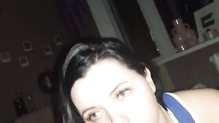 A sexy brunette met me after Tinder and sucked my cock in the hotel room