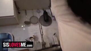 Stepsis Alex Coal gets blindfolded and fucked by her stepbrother for the Bird Box Challenge