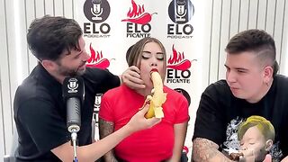 Sara Blonde, a sexy podcaster from Bucaramanga, Colombia, 26 years old