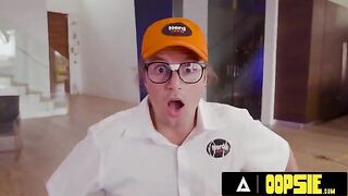 Jewelz Blu seduces tech guys to fix her TV with her big PAWG ass