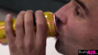 Mackenzie Moss offers her brother to fuck her in a steamy scenario