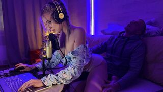 A hot stepmom fucked her stepson after he was distracted by a video game