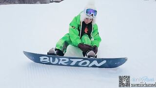 Exposure sex with a cute 18-year-old girl at the ski resort