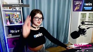During the stream, a cute 18-year-old girl got naked for donation