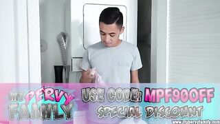 Stepsis asks stepbro to stop cleaning so he can fuck her properly - MyPervyFamily