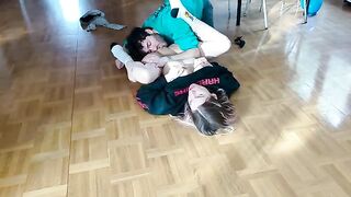 A guy fucked his girlfriend on the floor, she squirted and got a huge cumshot