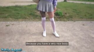 A young Italian college girl agreed to get fucked outdoors for money