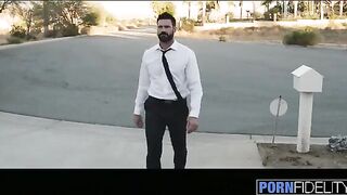 The perfect housewife Anna Bell Peaks gets wild and wet