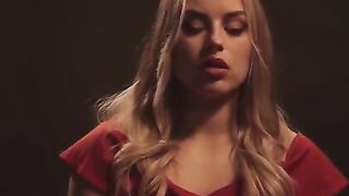 Anna Claire Clouds teaches her husband a good lesson