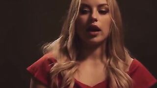 Anna Claire Clouds teaches her husband a good lesson