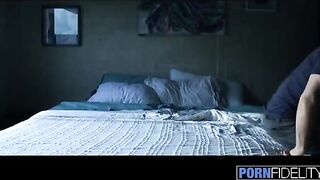 Redhead hottie Lacy Lennon gets her pussy railed in a steamy session