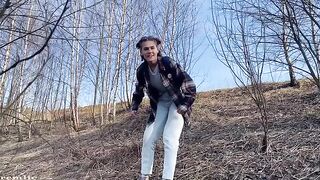 A pretty girl went camping and met a guy, who fucked her outdoors hard
