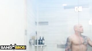 Derrick Pierce catches his step sister Mia Malkova in the middle of a rubdown