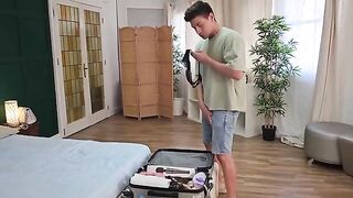 I caught my foreign friend jerking off in my panties and got fucked by Kourtney Love