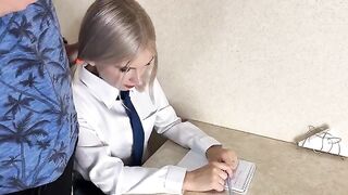The school girl was fucked by her Chinese tutor after class