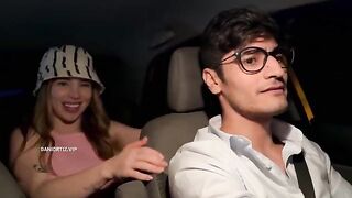 The fiancée of the driver has an affair in the taxi