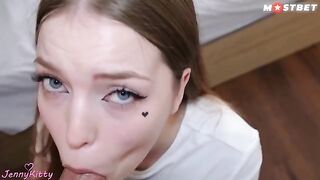The delivery girl is having sex with a random stranger