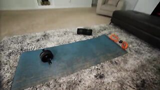 The mailman delivered not only the parcel, but also a huge dick