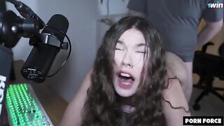 A streamer finally does something right and creates good content with a hot brunette
