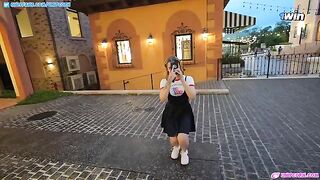 A cute stranger from Italy gave me her pepperonni