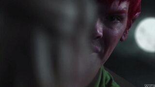 Keira Nicole gets her pussy railed by horny Peter Pen on the bed