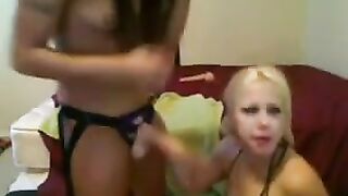 A blondie with big boobs fucks in a virtual chat