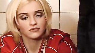 A girl had sex in the toilet and washed her ass