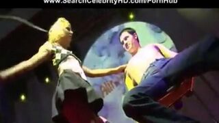 A girl is fucking in the club, it's a great sight!