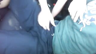 Girl started to suck a cock right in the car, just like a pro