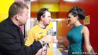 A group of guys fucked the girl in the crowd
