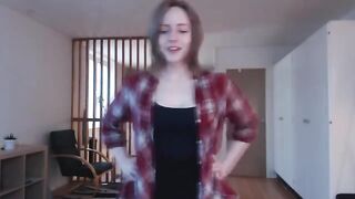 Babe gets her pussy wet with a big dildo in a steamy solo session