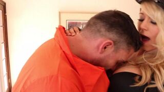 A fugitive guy got fucked by a hot police officer
