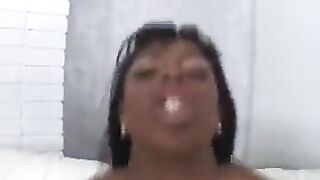 Black chick gets her white guy cock sucked after giving a deepthroat blowjob