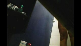 A girl has no shame and cums in the shower