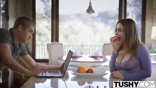 Natasha Niis was awarded a portion after breakfast by her husband