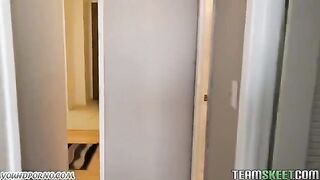 Student fucked a girl in the hostel, proving his skills