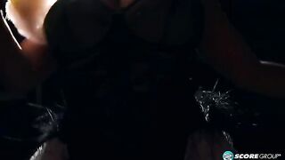 Burlesque porn with big tits featuring Liza Biggs from North Carolina