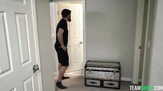 The guy gently caressed the sweet red pussy of his girlfriend in a passionate session