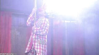 A cute girl shows her slim legs, and a guy shoots the show