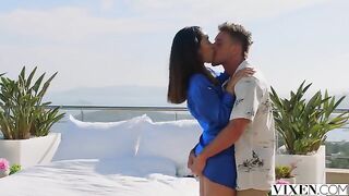 Crash a party and get laid with girls in nature
